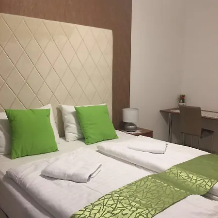 Corvin Rose * Budapest