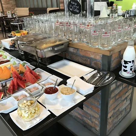 Corvin Rose Apartment *