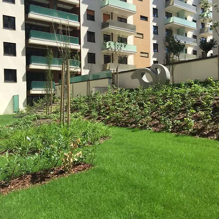 Apartment Corvin Rose *