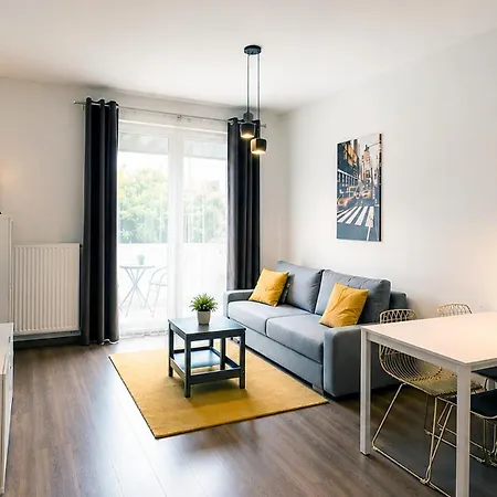 Corvin Rose Apartment *