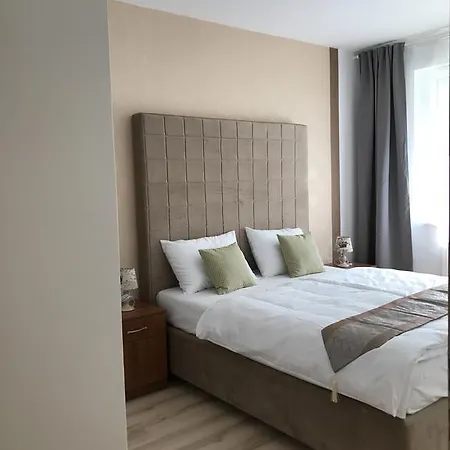 Corvin Rose Апартаменты