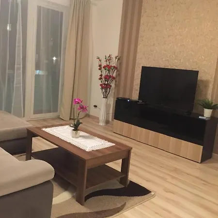 Апартаменты Corvin Rose *